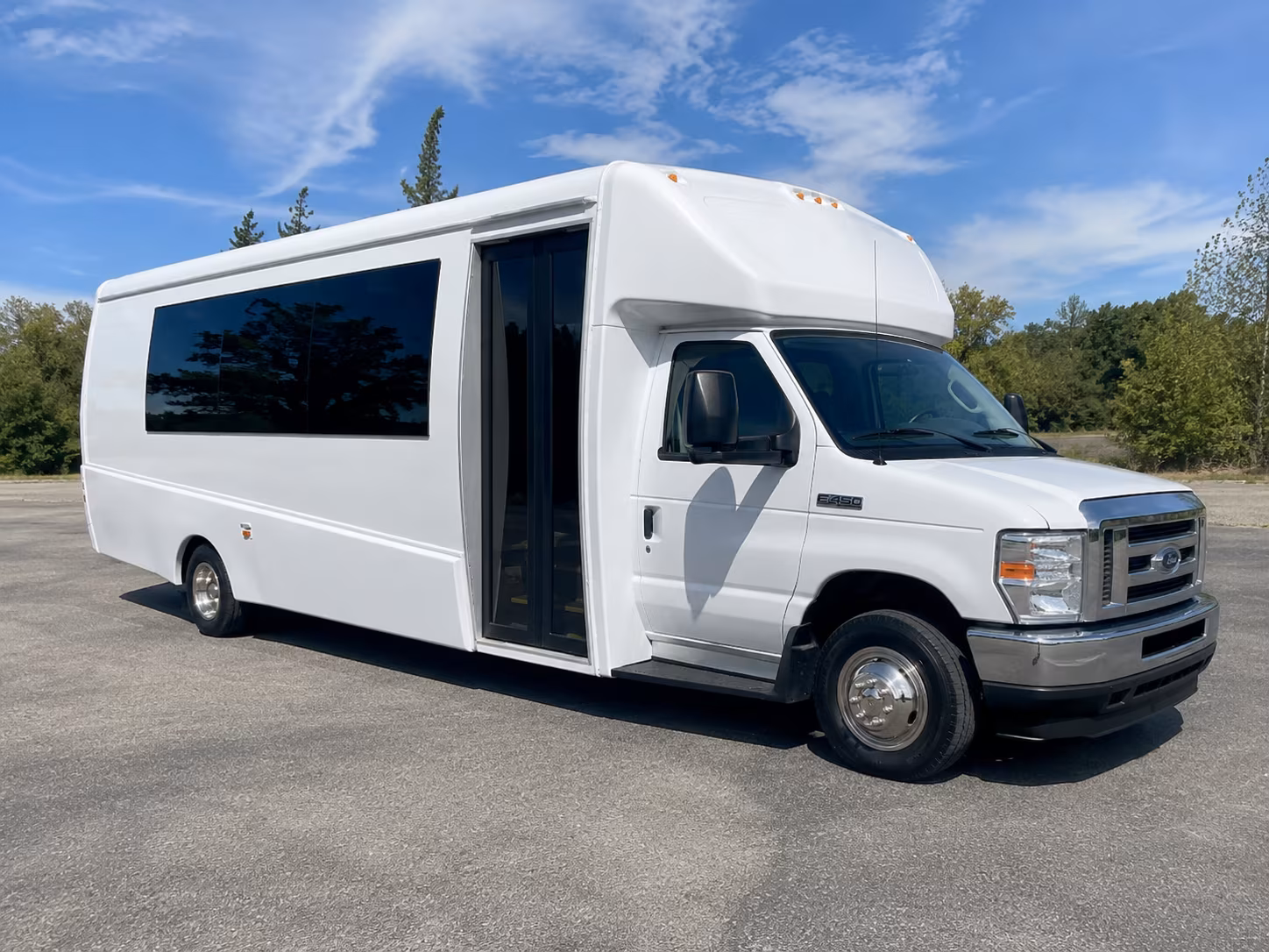 bachelor and bachelorette party buses serving st clair shores