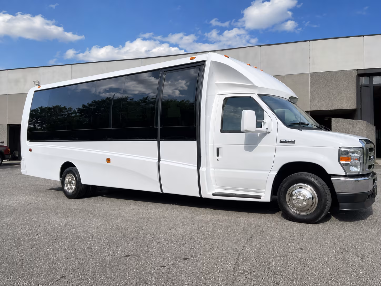 employee shuttle buses for st clair shores companies and daily commuters
