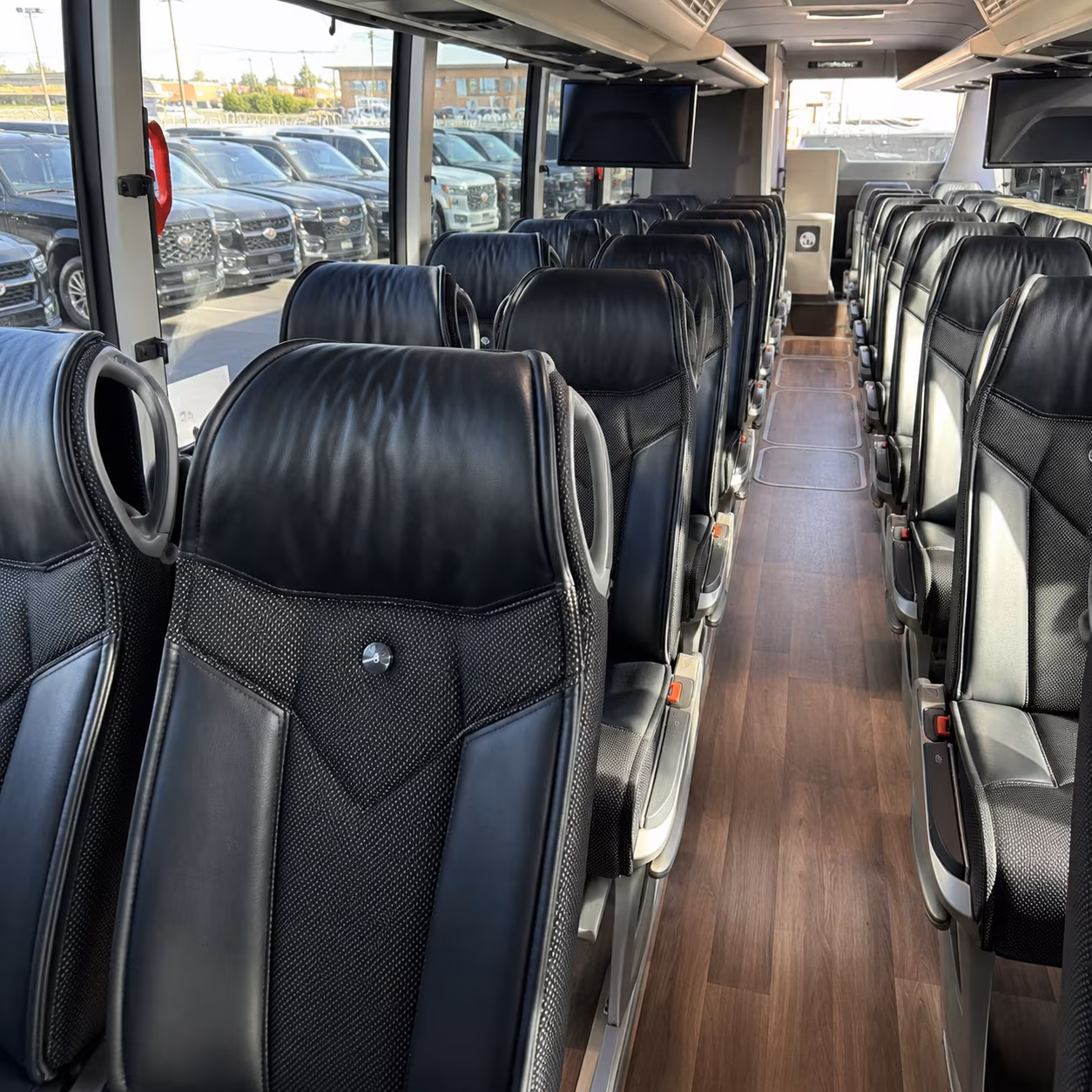 long distance bus trips from st clair shores to cleveland and pittsburgh