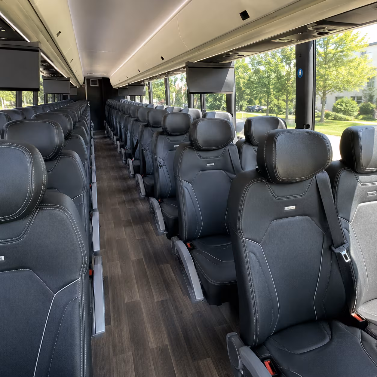overnight bus rentals and extended group travel from macomb county