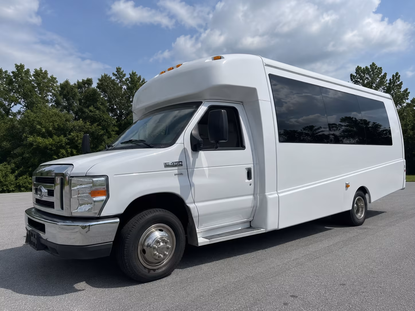party buses to pine knob music theatre concerts