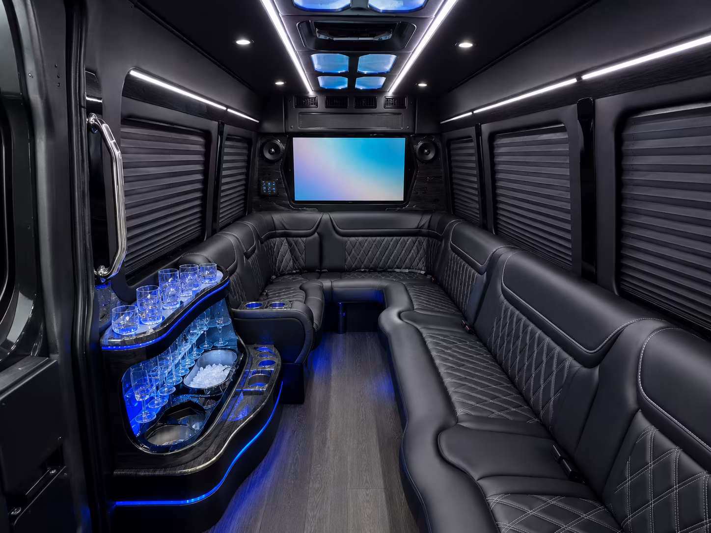 shuttle buses to detroit s outdoor music festivals and summer events