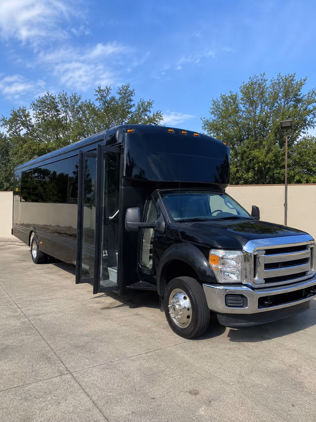st clair shores 20 passenger party bus